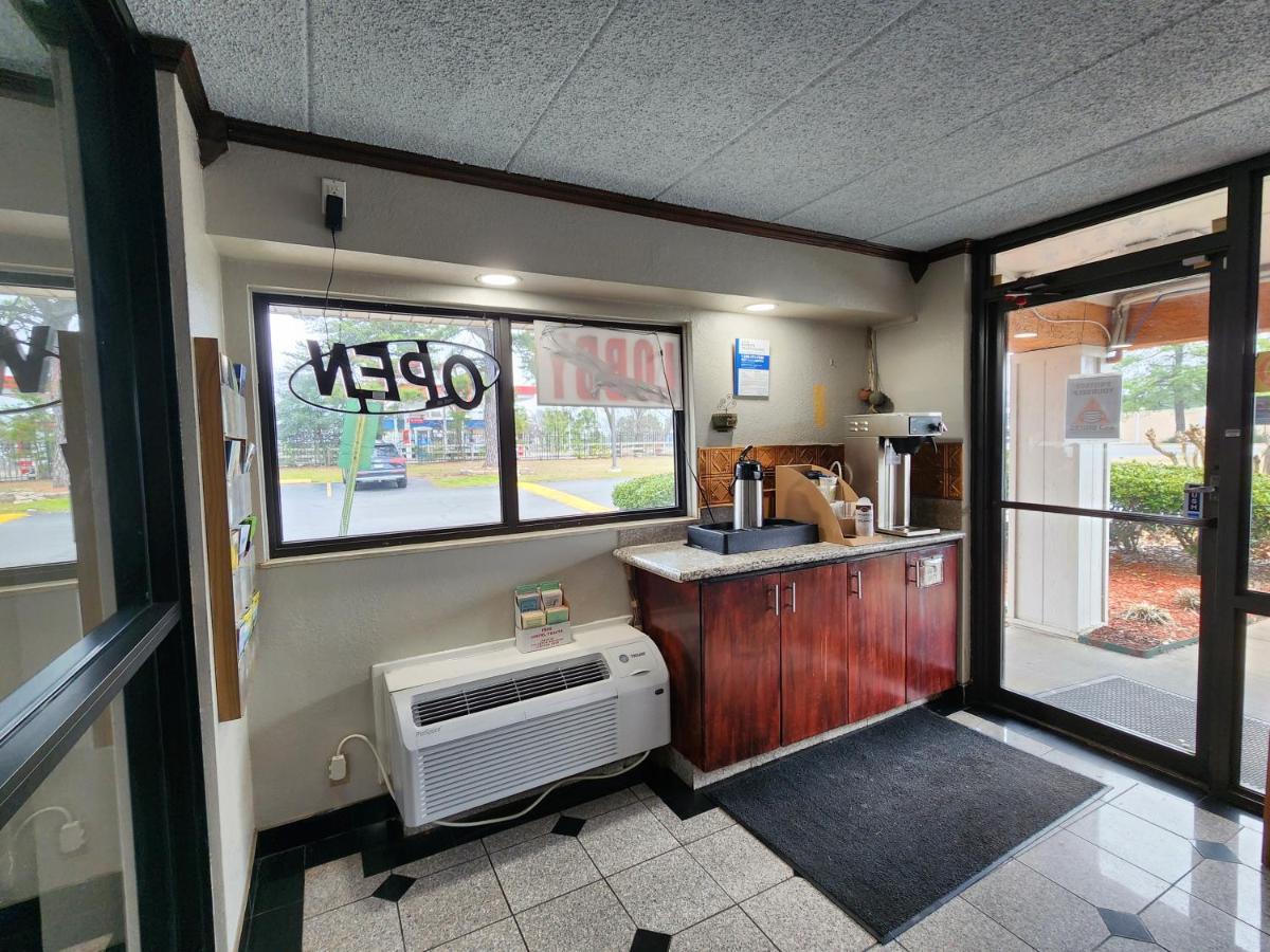 Americas Best Value Inn And Suites Little Rock Eksteriør bilde